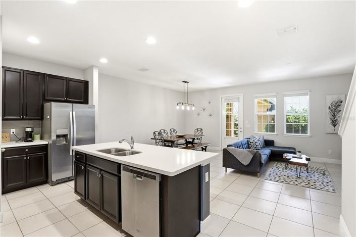 Image No.6-4 Bed Townhouse for sale