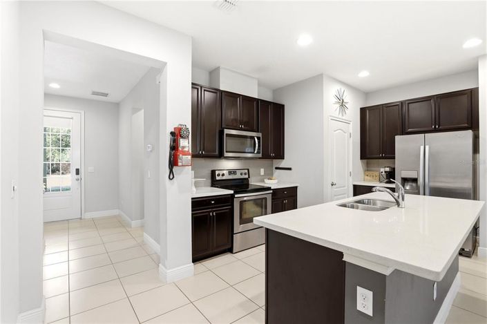 Image No.7-4 Bed Townhouse for sale