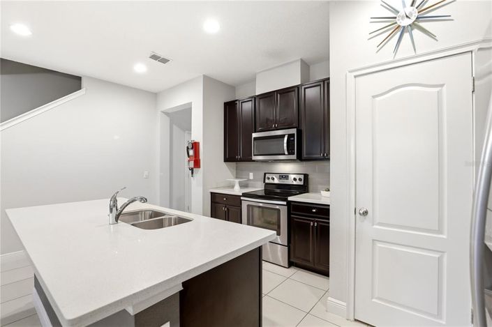 Image No.9-4 Bed Townhouse for sale