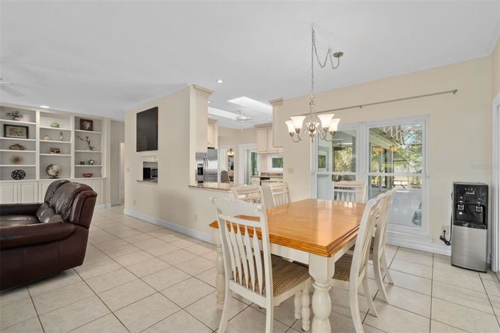 Image No.10-5 Bed House for sale