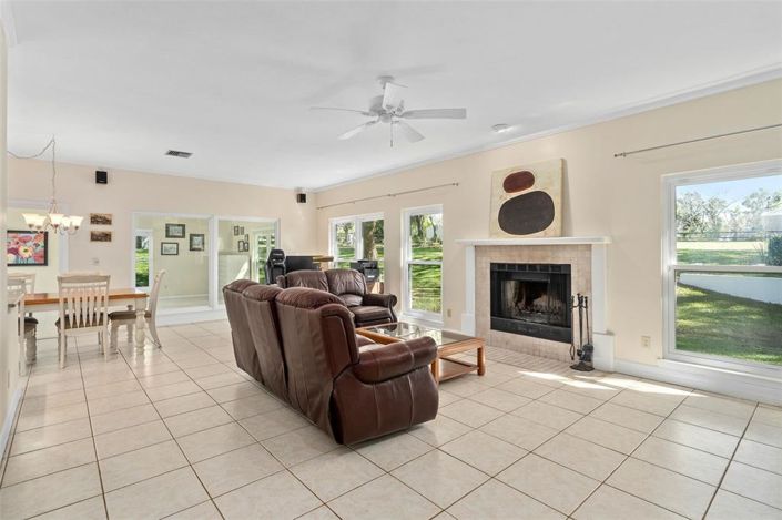 Image No.11-5 Bed House for sale