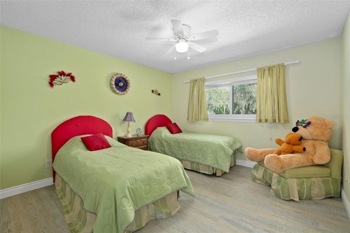 Image No.22-5 Bed House for sale