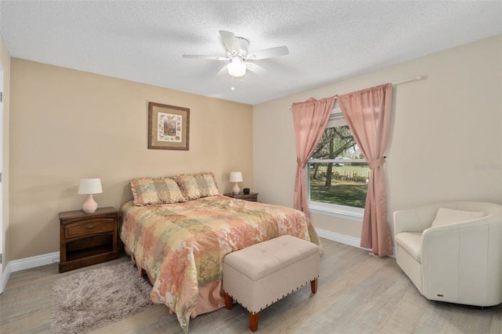 Image No.25-5 Bed House for sale