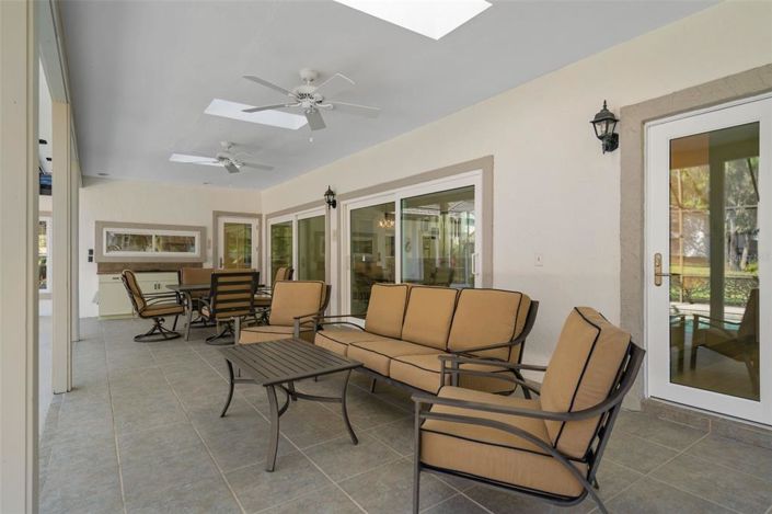 Image No.33-5 Bed House for sale