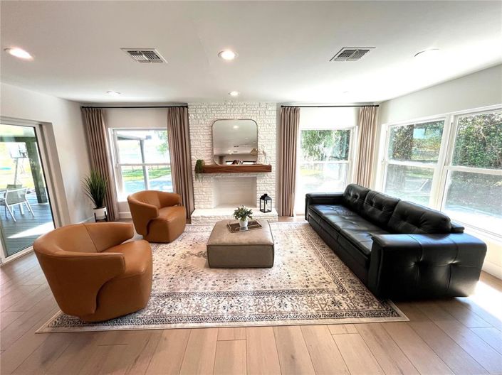 Image No.17-3 Bed House for sale