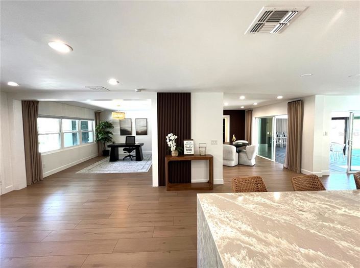 Image No.21-3 Bed House for sale