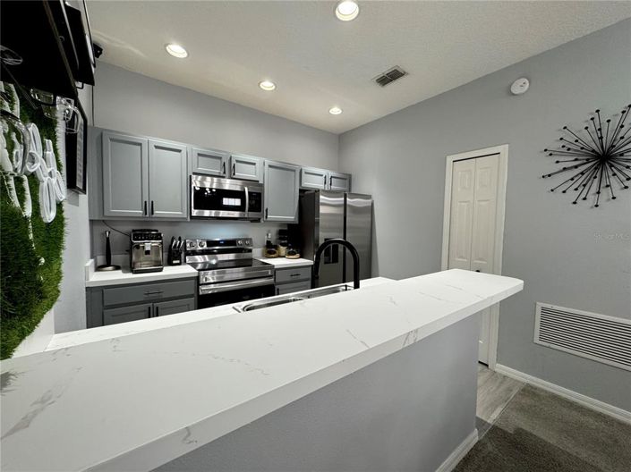 Image No.7-2 Bed Villa for sale