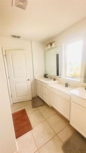 Image No.27-4 Bed House for sale