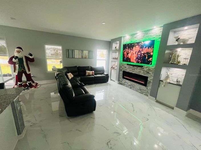 Image No.7-4 Bed House for sale