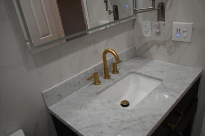 Image No.10-4 Bed House for sale