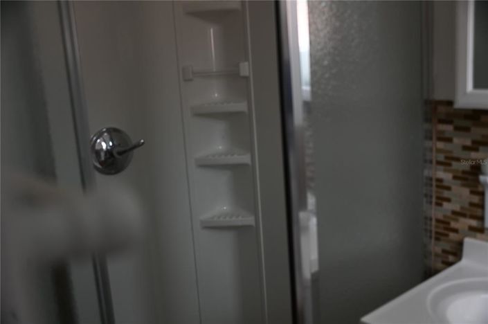 Image No.27-4 Bed House for sale