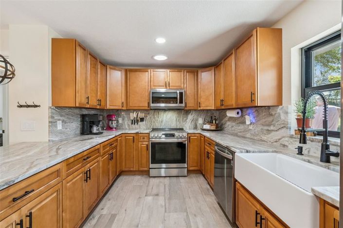 Image No.16-4 Bed House for sale