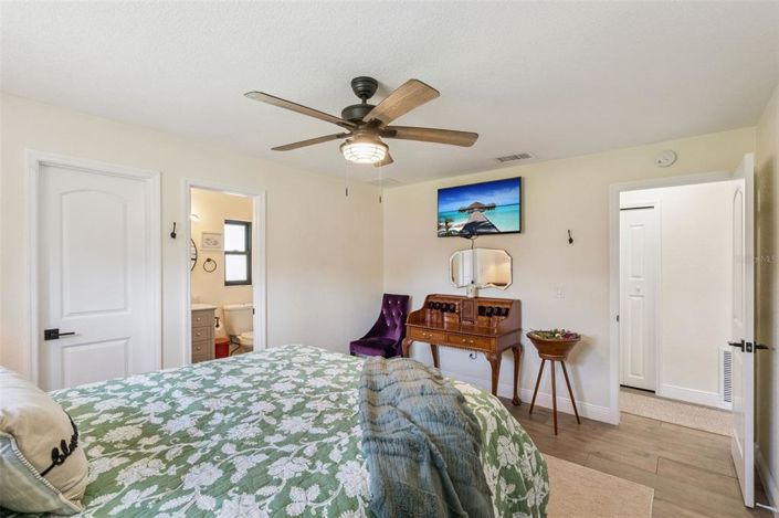 Image No.21-4 Bed House for sale