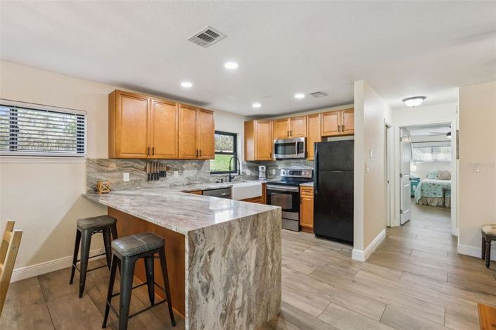 Image No.27-4 Bed House for sale