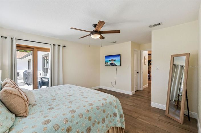 Image No.31-4 Bed House for sale