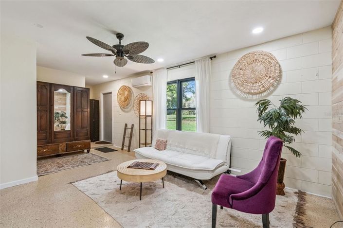 Image No.35-4 Bed House for sale