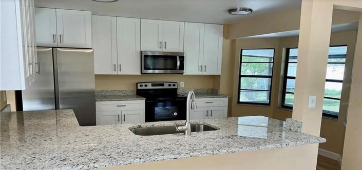 Image No.6-3 Bed House for sale