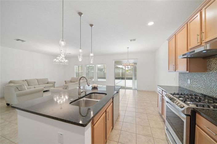 Image No.11-4 Bed House for sale