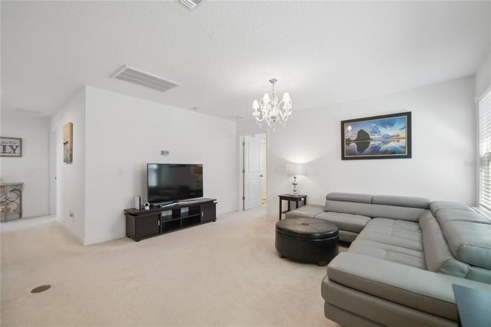 Image No.17-4 Bed House for sale