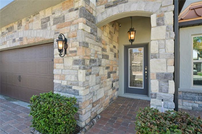 Image No.2-4 Bed House for sale