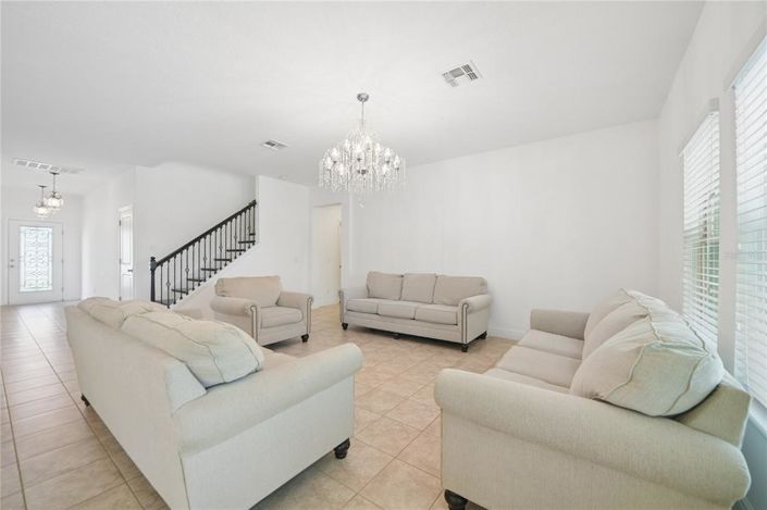 Image No.6-4 Bed House for sale