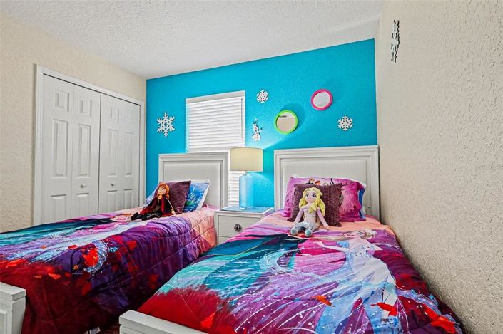 Image No.19-4 Bed Townhouse for sale