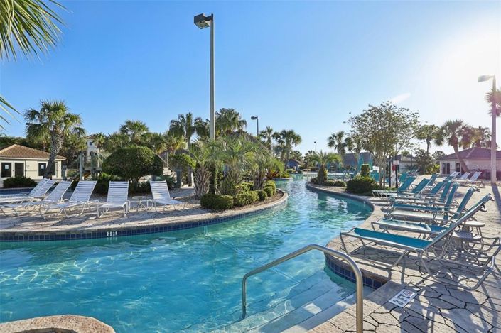 Image No.25-4 Bed Townhouse for sale