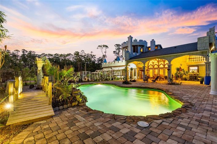 Image No.2-Maison de 5 chambres à vendre à Saint John