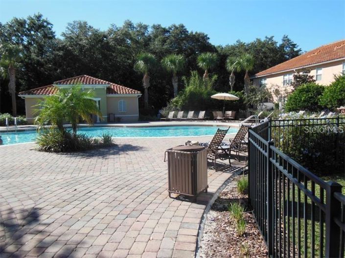 Image No.8-2 Bed Townhouse for sale