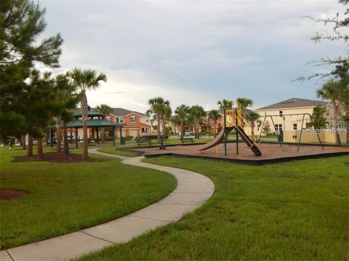 Image No.9-2 Bed Townhouse for sale