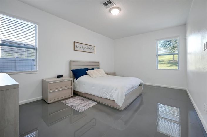 Image No.19-5 Bed House for sale