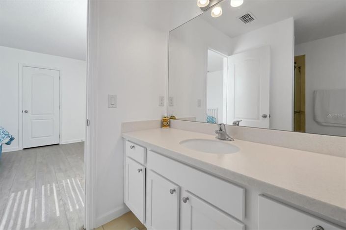 Image No.29-5 Bed House for sale