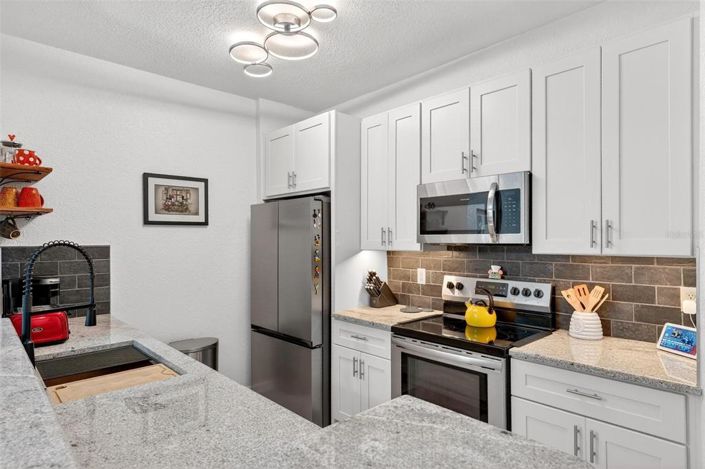 Image No.17-3 Bed Apartment for sale