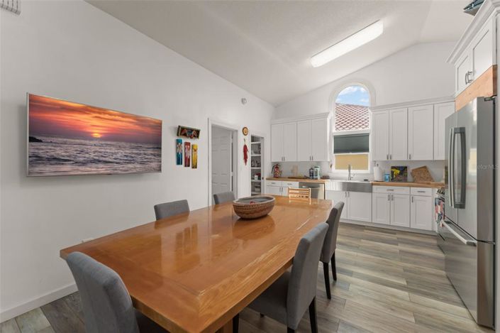 Image No.18-3 Bed House for sale