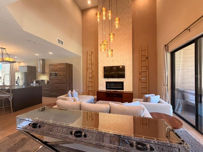 Image No.12-3 Bed Townhouse for sale