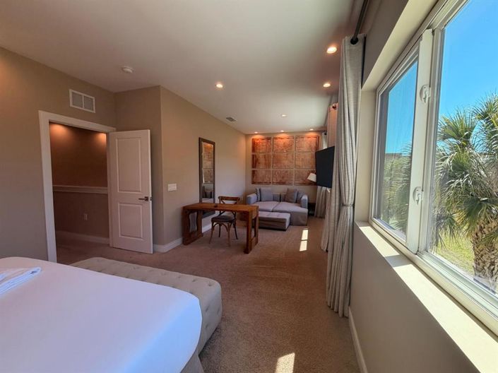 Image No.19-3 Bed Townhouse for sale