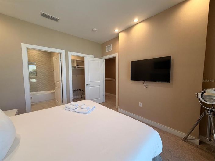 Image No.33-3 Bed Townhouse for sale