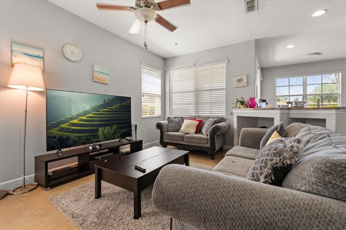 Image No.11-3 Bed Townhouse for sale