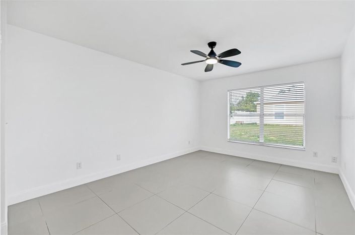 Image No.15-2 Bed House for sale