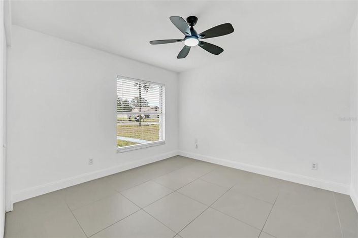 Image No.19-2 Bed House for sale