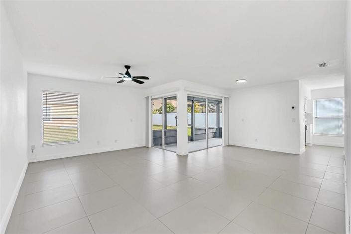 Image No.5-2 Bed House for sale