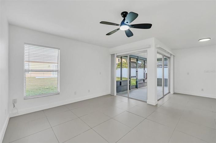 Image No.6-2 Bed House for sale