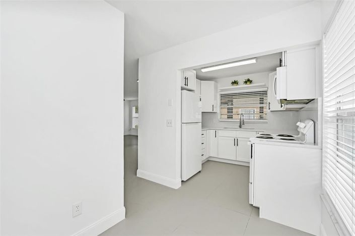 Image No.9-2 Bed House for sale