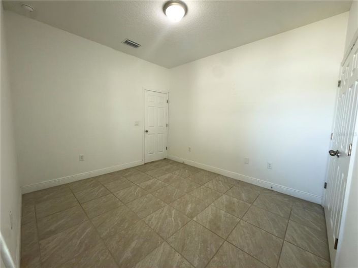 Image No.7-Maison de 4 chambres à vendre à Saint John