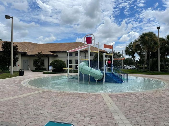 Image No.43-Maison de ville de 4 chambres à vendre à Saint John