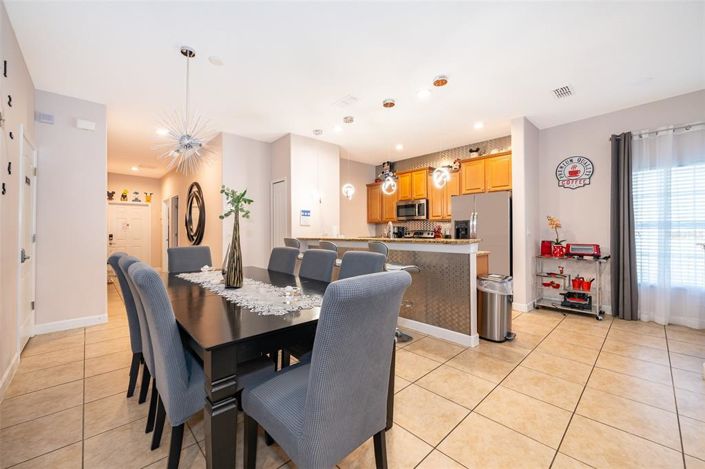 Image No.10-5 Bed Townhouse for sale