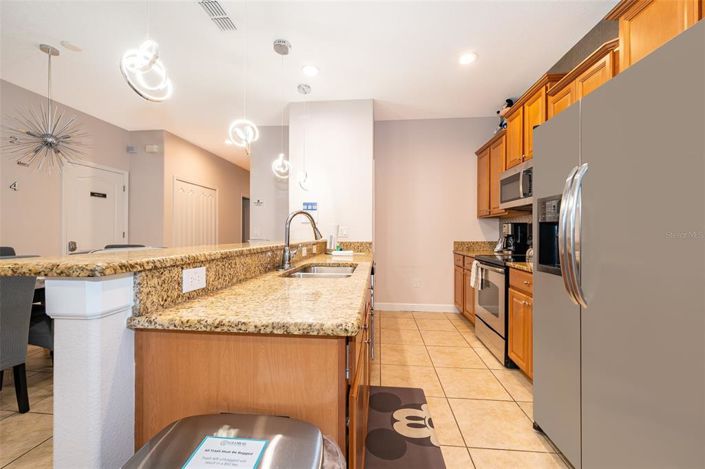 Image No.12-5 Bed Townhouse for sale