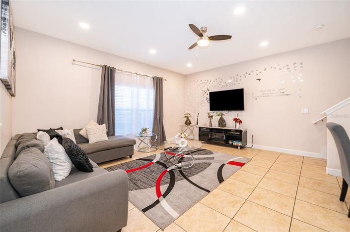 Image No.13-5 Bed Townhouse for sale