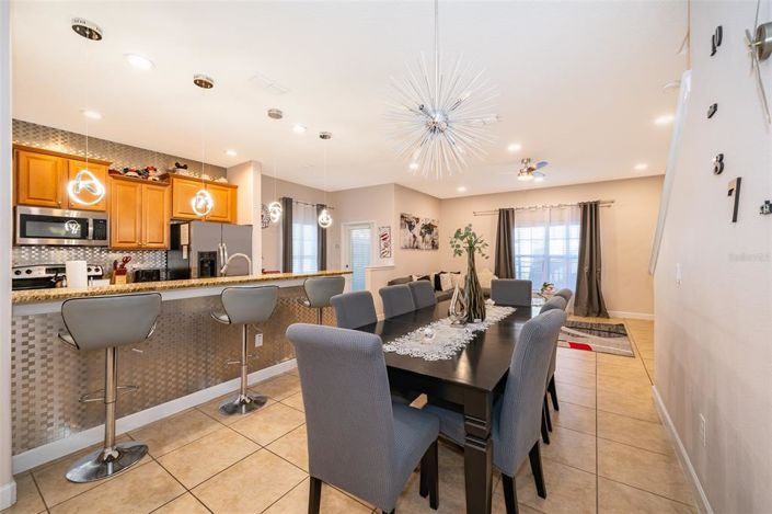 Image No.8-5 Bed Townhouse for sale