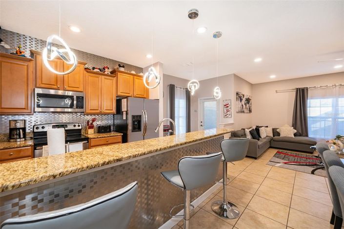 Image No.9-5 Bed Townhouse for sale